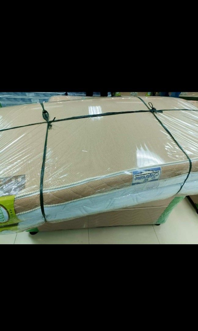 Salem quilted supreme mattress queen size (Category: Bed Frames & Mattresses) located in Quezon City. Submitted by krisjz (Listing ID 1233437768, Image 1). Description: Brandnew nka plastic cover pa po Queen size,6 inches Wlang spring solid foam ng Salem supreme Rfs:mgpapalit ng King size Sf c/o buyer.
