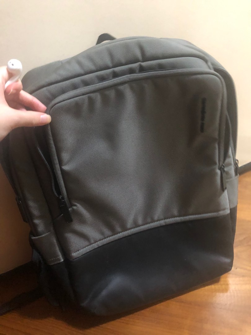 Samsonite red hosue backpack top