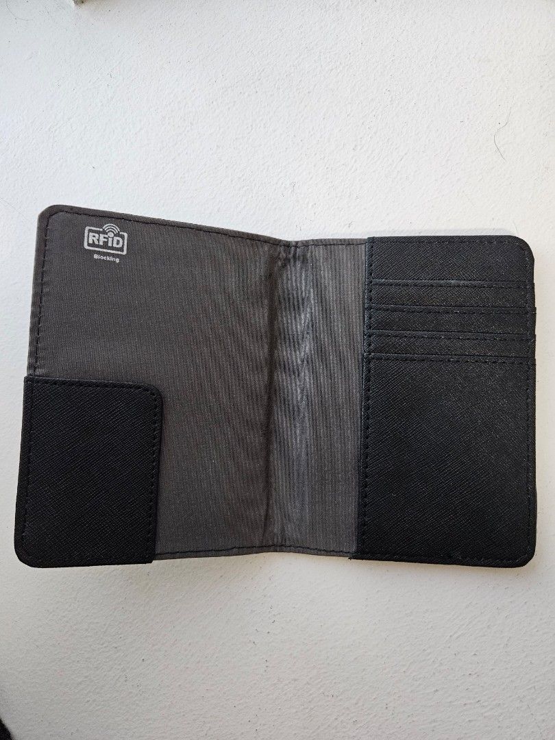 Samsonite RFID Blocking Passport Cover, Men's Fashion, Watches