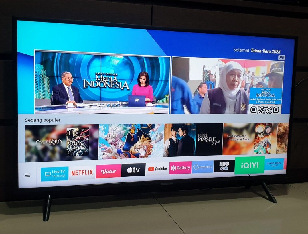 Samsung Crystal LED 43" Smart TV 4K Ultra HD, Bluetooth, Air Play