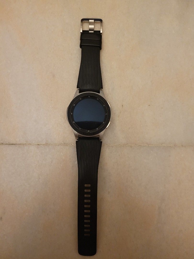 R800 watch shop