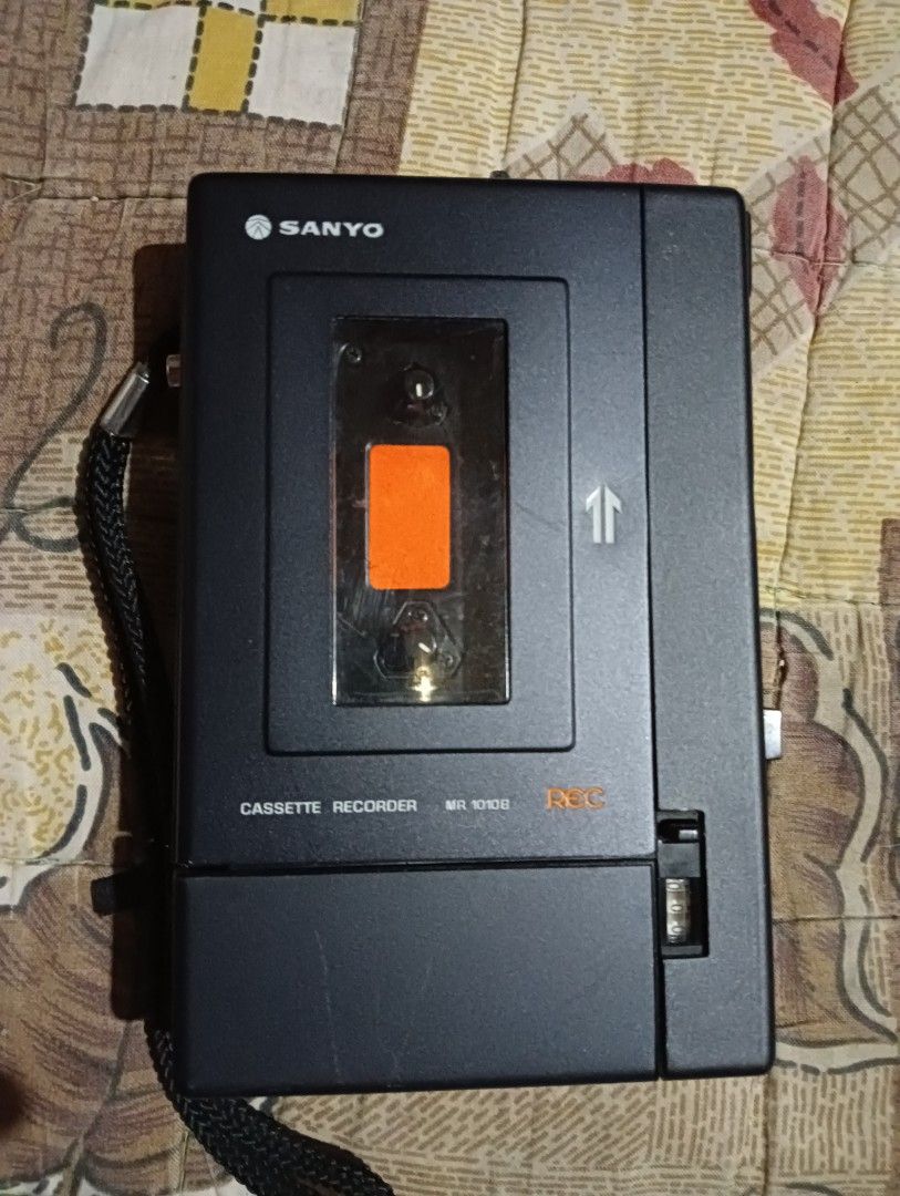 Cassette player Sanyo MR1010B (Category: Portable Music Players) located in Antipolo. Submitted by carnagevisors1990 (Listing ID 1233548938, Image 1). Description: vintage, AS IS with power only MADE IN JAPAN.