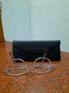 Saturday Frame Kacamata - pink
