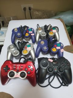 Selling Gamecube and PS2 Controllers