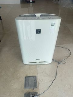 Sharp air purifier with humidifying (KC-A50E-W)