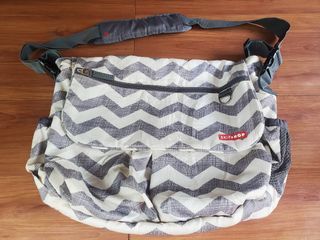 SKIP HOP Cross Body Diaper Bag