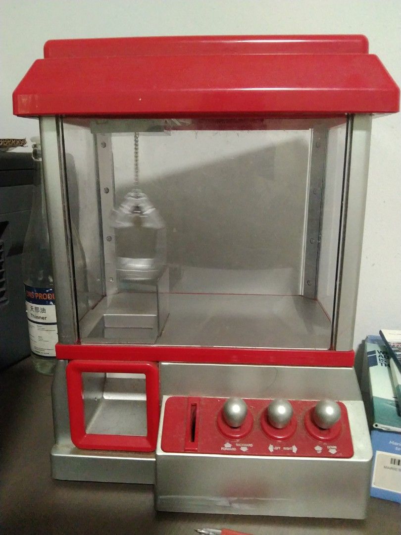 Small Claw machine, Hobbies & Toys, Toys & Games on Carousell