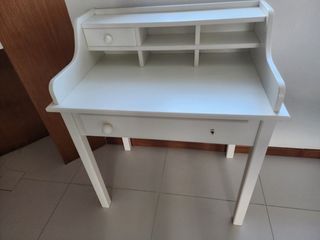 Small study table