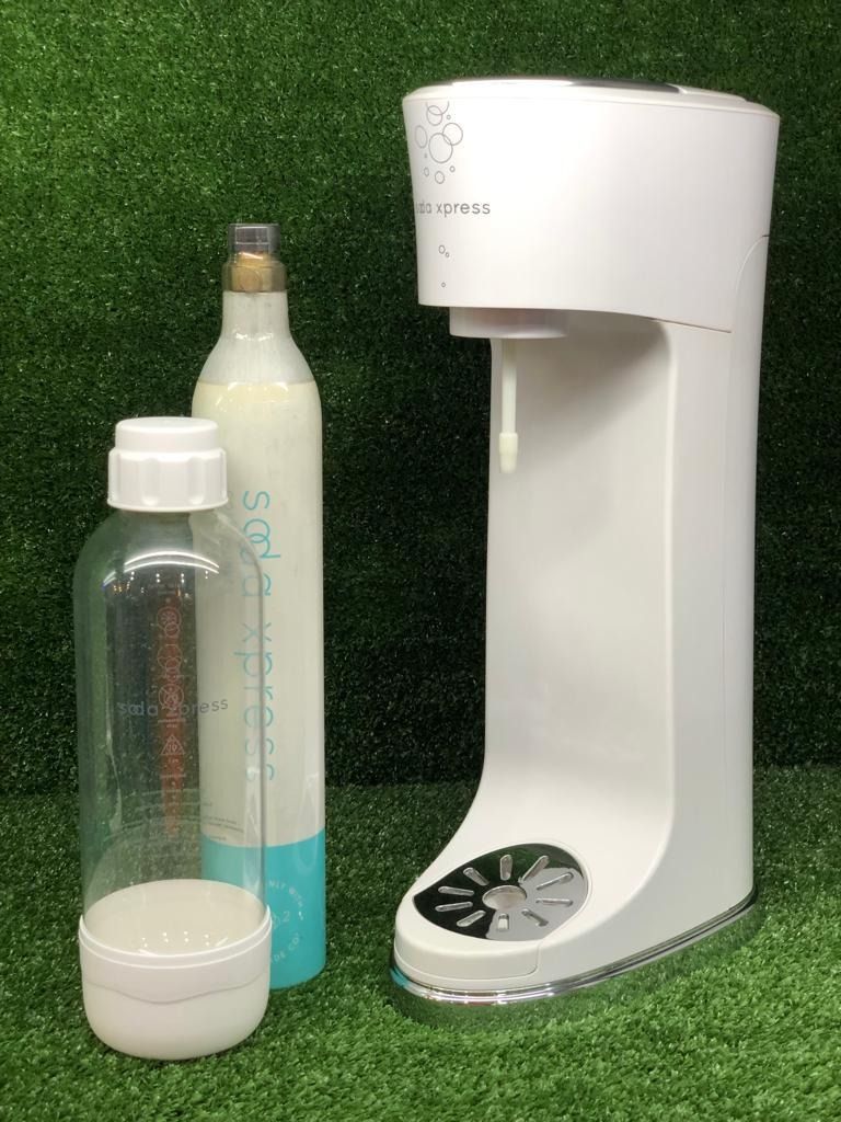 Soda Xpress Sparkling Water Machine (Carbonated Drinks Maker) + 1L Carbonating Bottle & 60L