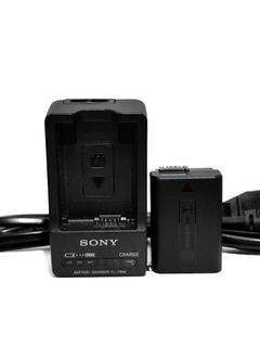 Sony travel charger + 1 pc sony npw50 battery