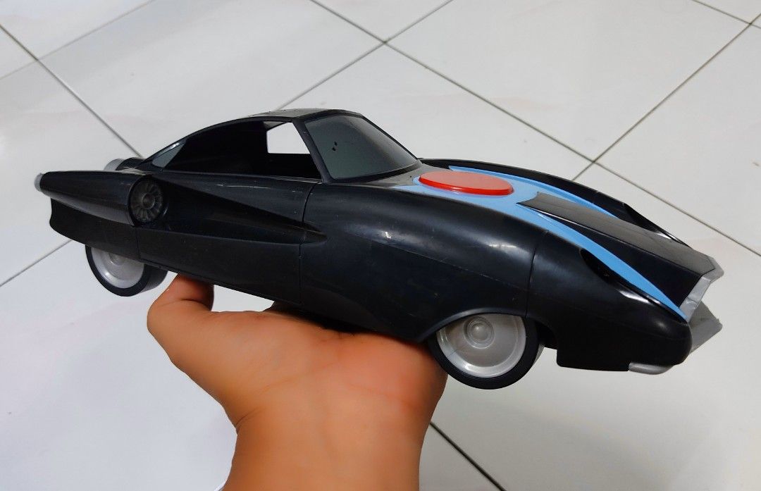 THE INCREDIBLES JUMPING CAR DISNEY PIXAR