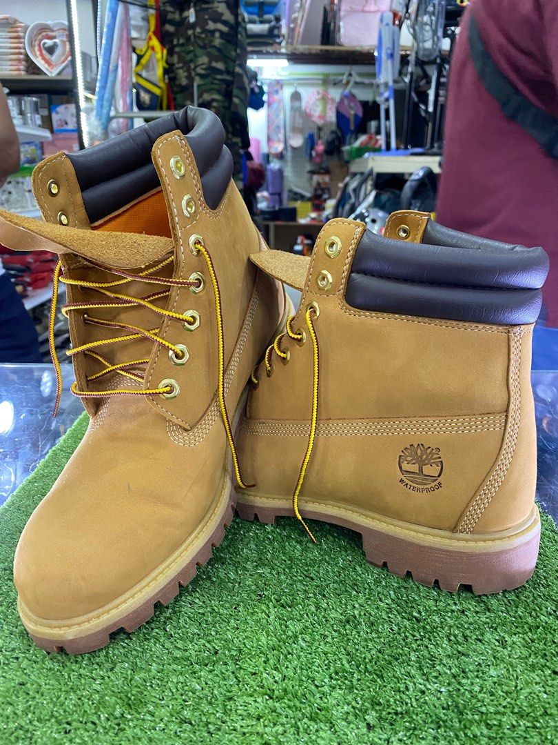 Mens timberland boots size 9.5 top