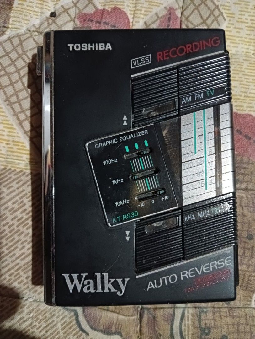 【TOSHIBA】東芝Walky KT-RS30 カセットプレーヤー レッド TOSHIBA】東芝Walky KT-RS30 カセットプレーヤー レッド