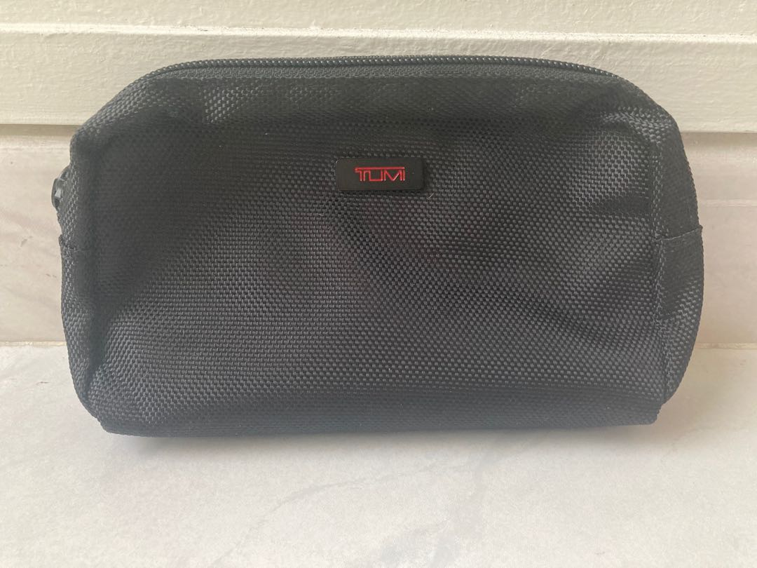 Tumi for Delta toiletry bag x 2, Everything Else on Carousell