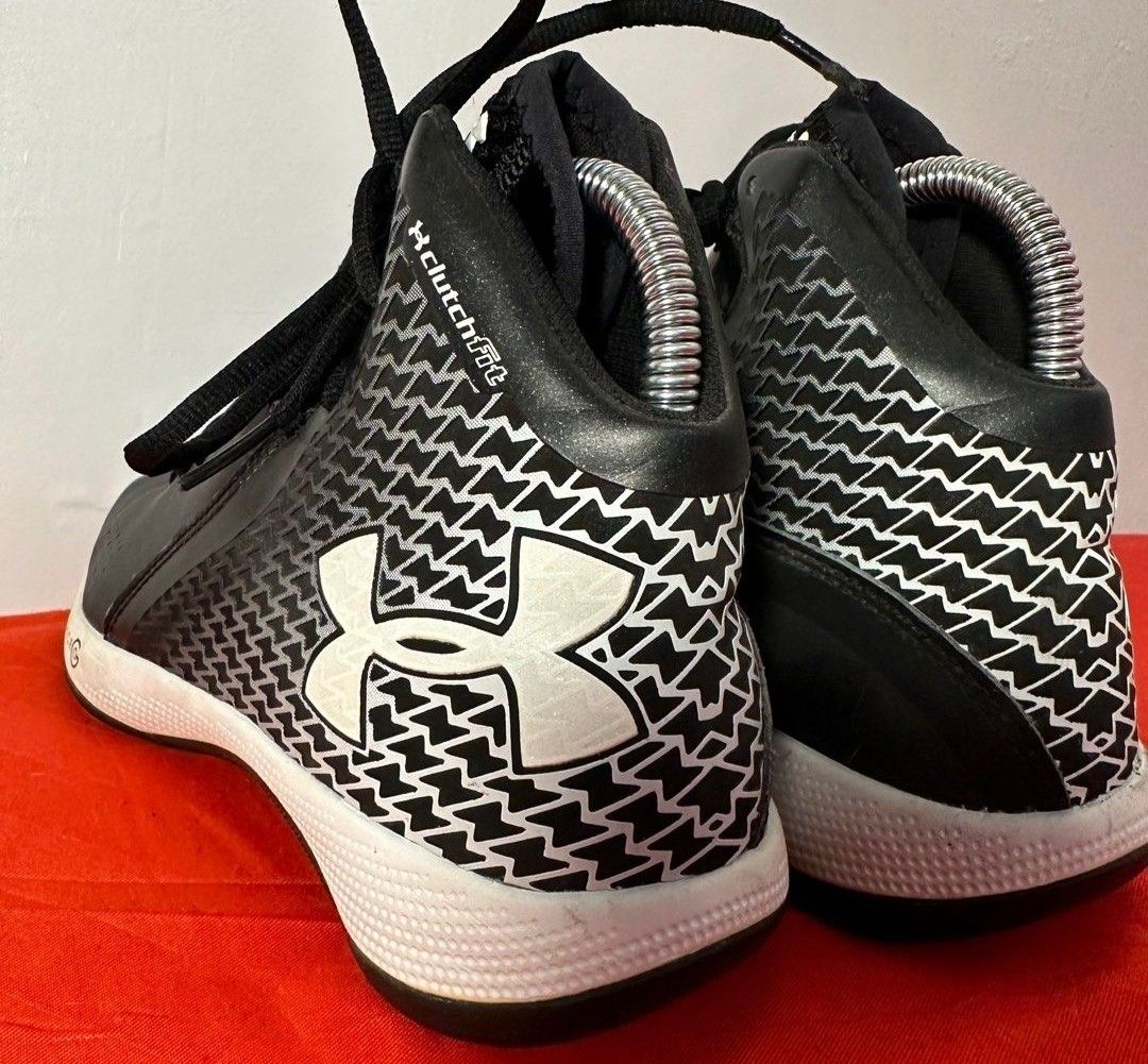 Under armour sales clutchfit title hunter