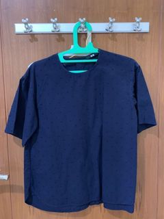 uniqlo blue top