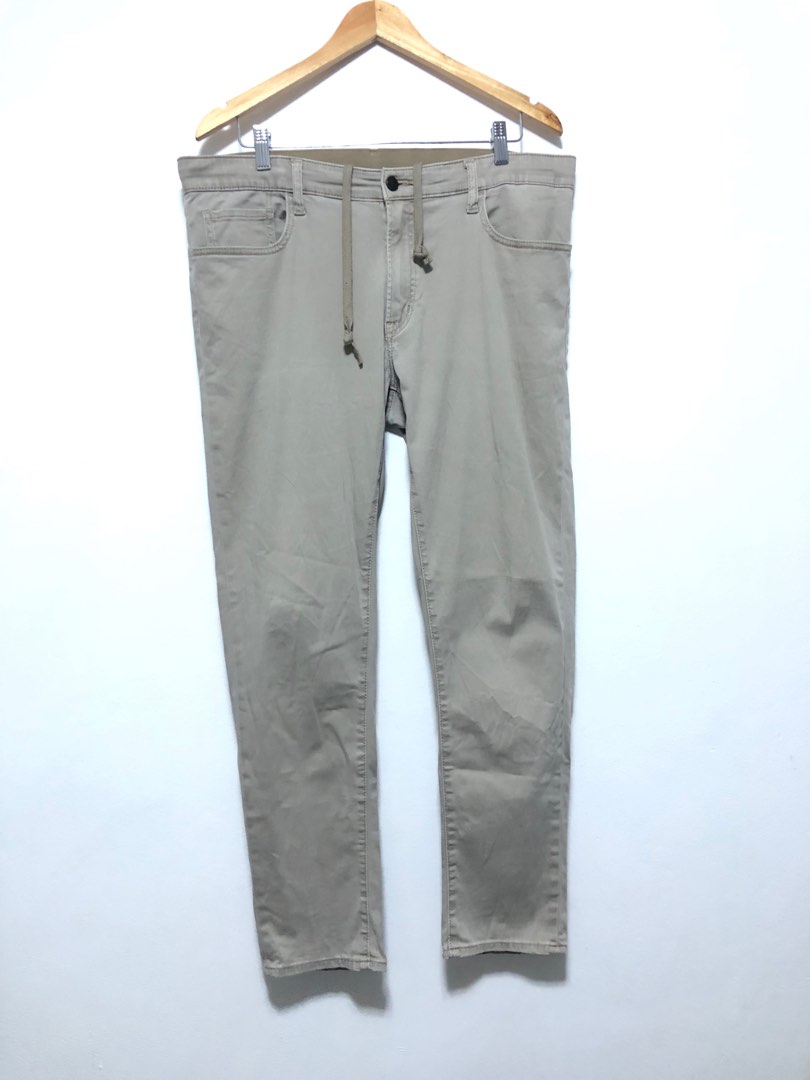 Uniqlo Ezy Ultra Stretch Skinny Colored Jeans on Carousell