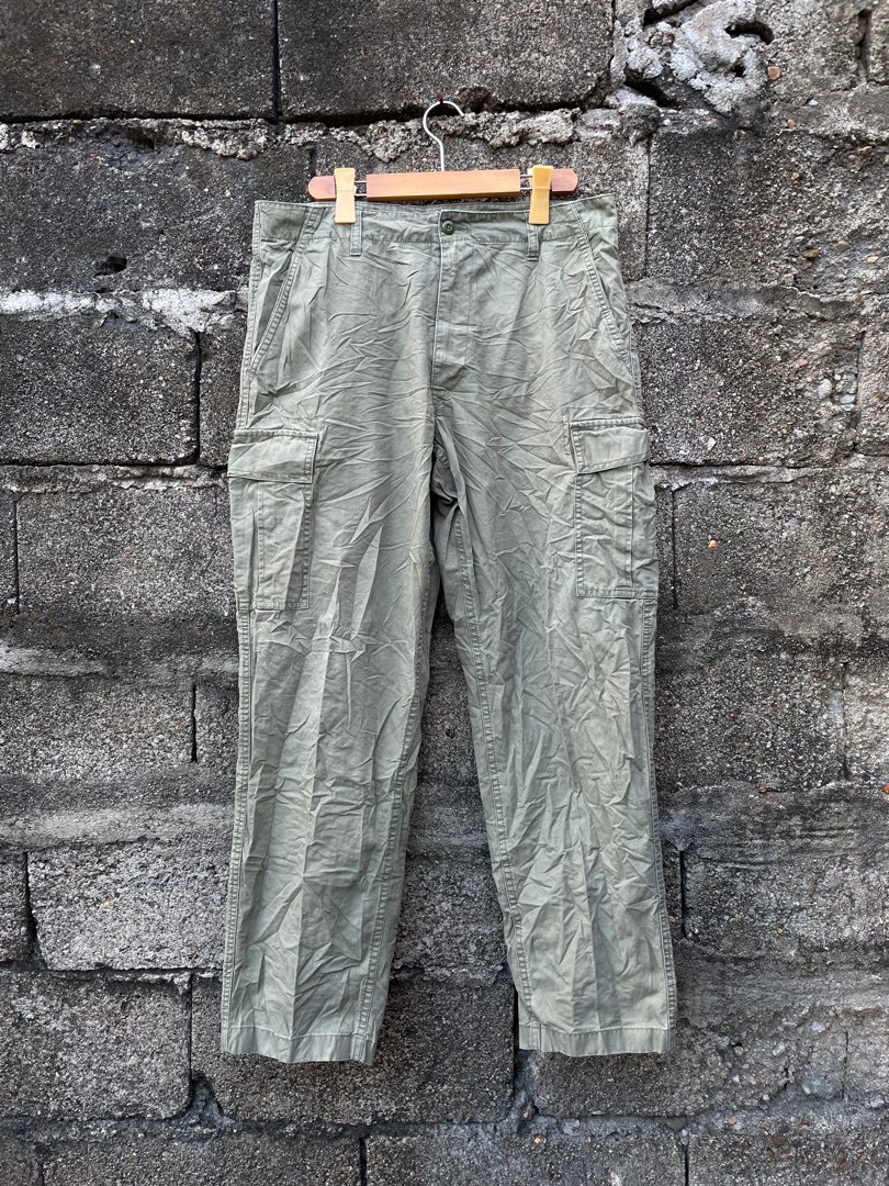 Uniqlo Forest Green Cargo Pants on Carousell