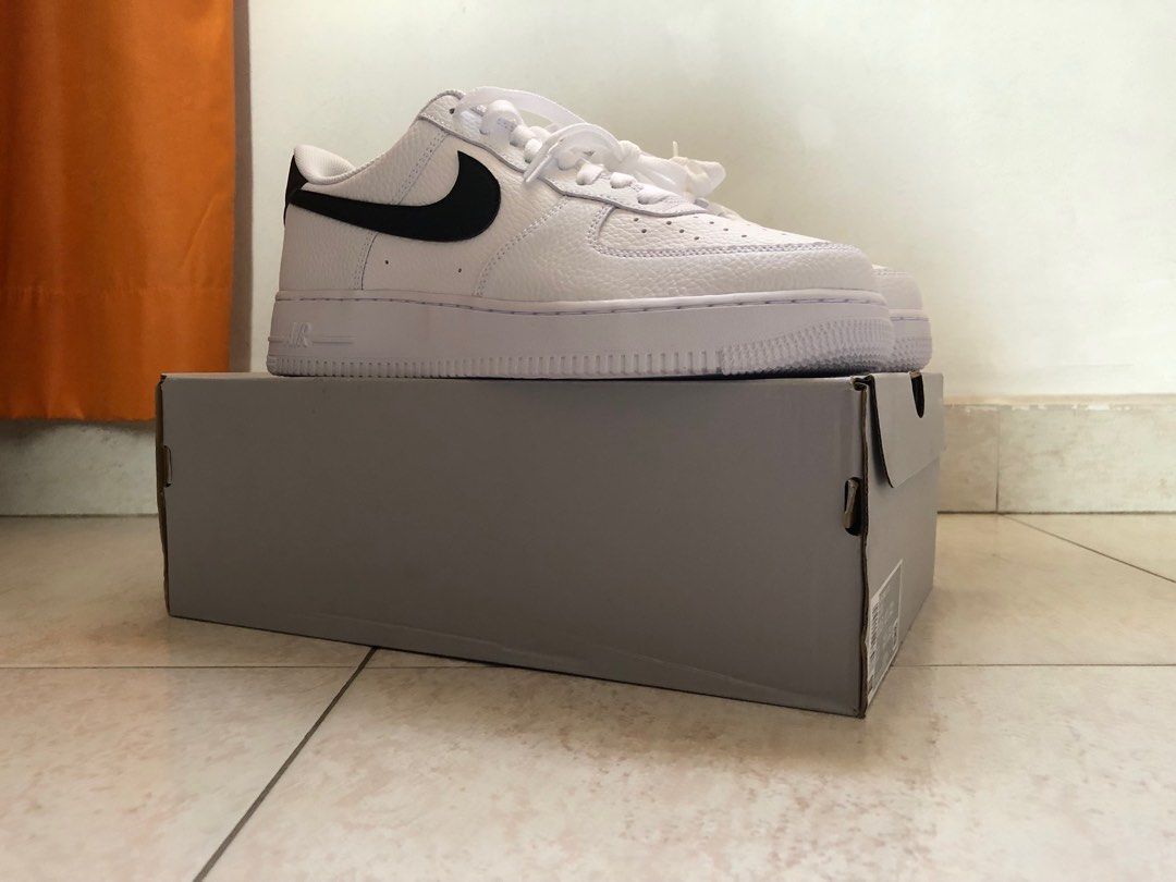 US10.5 White Black Air Force 1