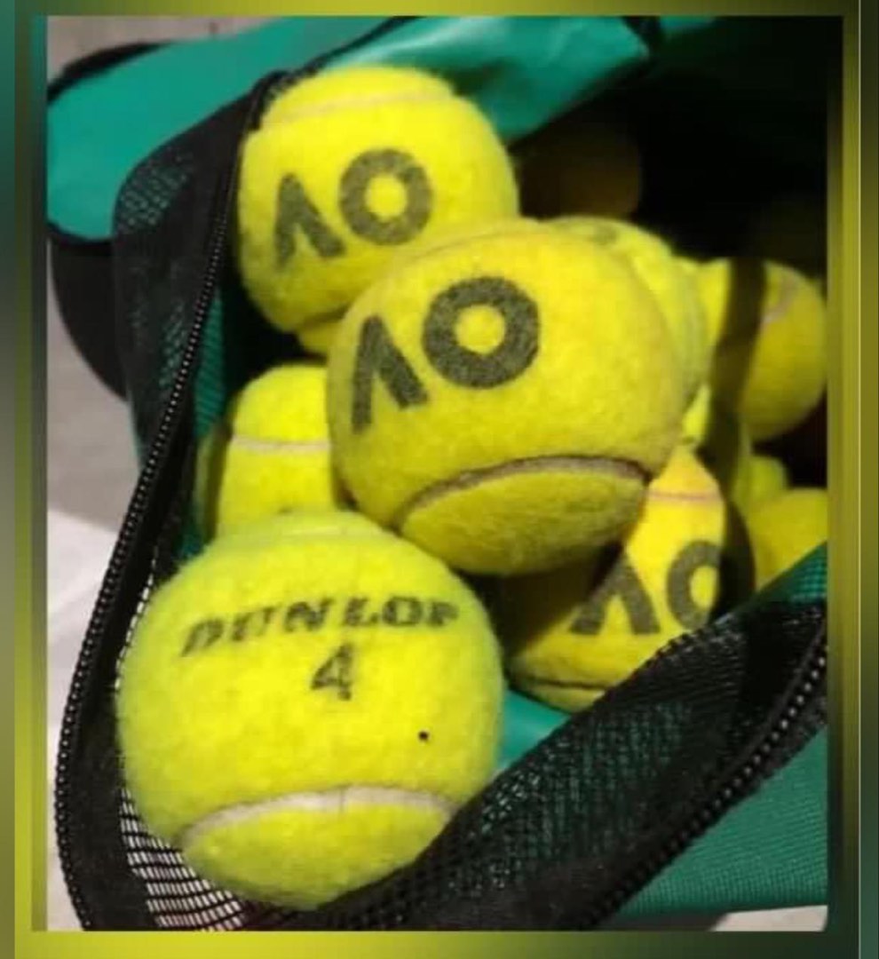 Used Tennis Balls (Dunlop AO, total 12), Sports Equipment, Sports