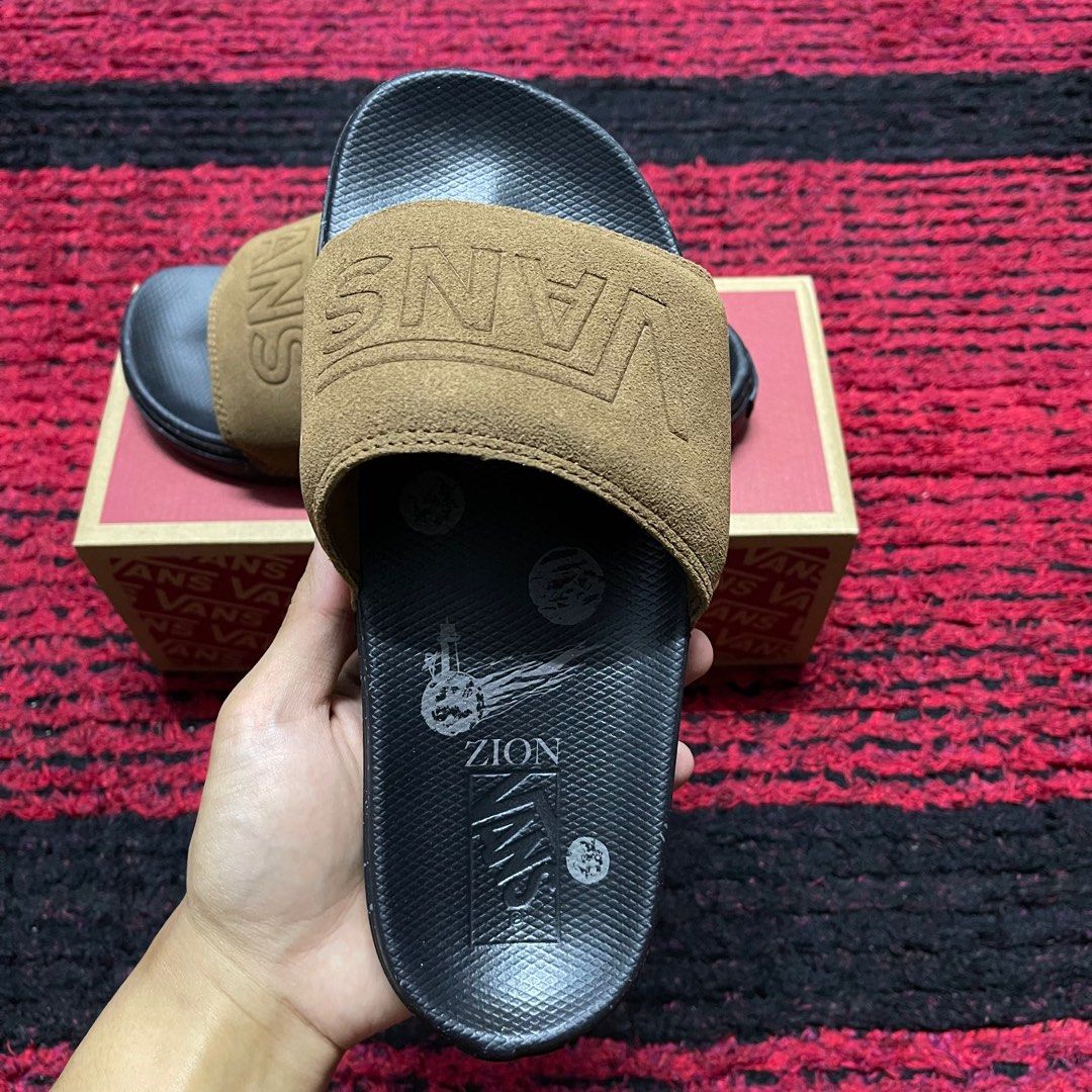 Vans hotsell camo slides