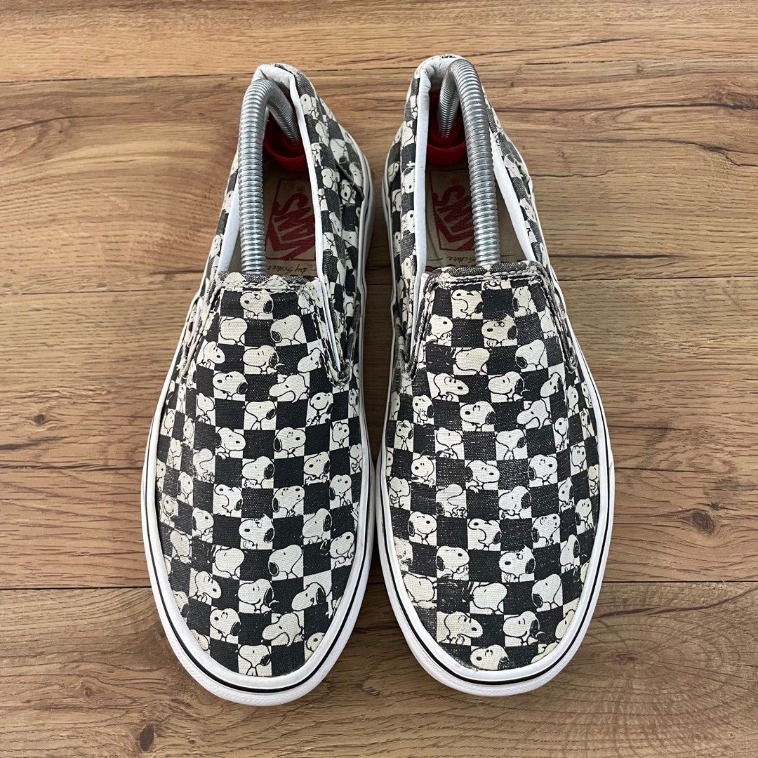 Vans slip on peanuts 8uk Men s Fashion Footwear Sneakers on