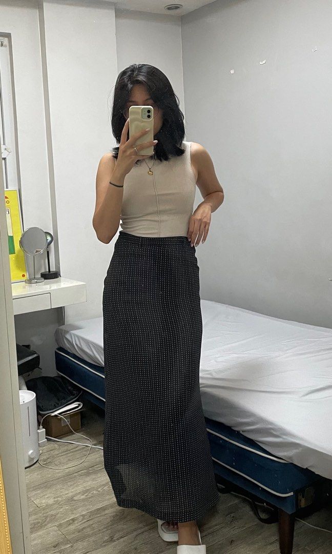 Black flowy skirt vintage discount