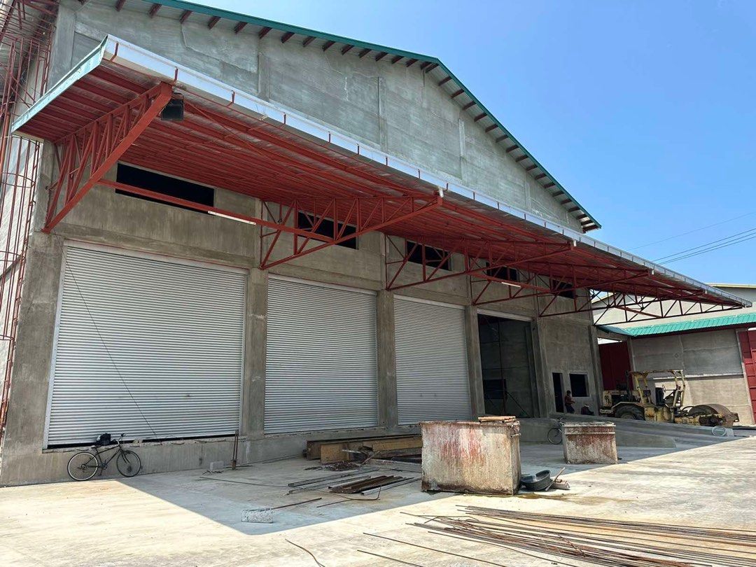 Warehouse in Valenzuela For Lease (Category: Commercial) located in Manila. Submitted by ADB.Realtor (Listing ID 1233438436, Image 2). Description: FOR LEASE WAREHOUSE in Valenzuela City. Total land area: 5000 sqm. Estimated covered floor area: 4000 sqm. Rates: 300/sqm. For serious inquiries and viewing requests, please send us a DM or contact us now. Thank you. Albert Bien Real Estate Broker PRC 26240 09173748388 .
