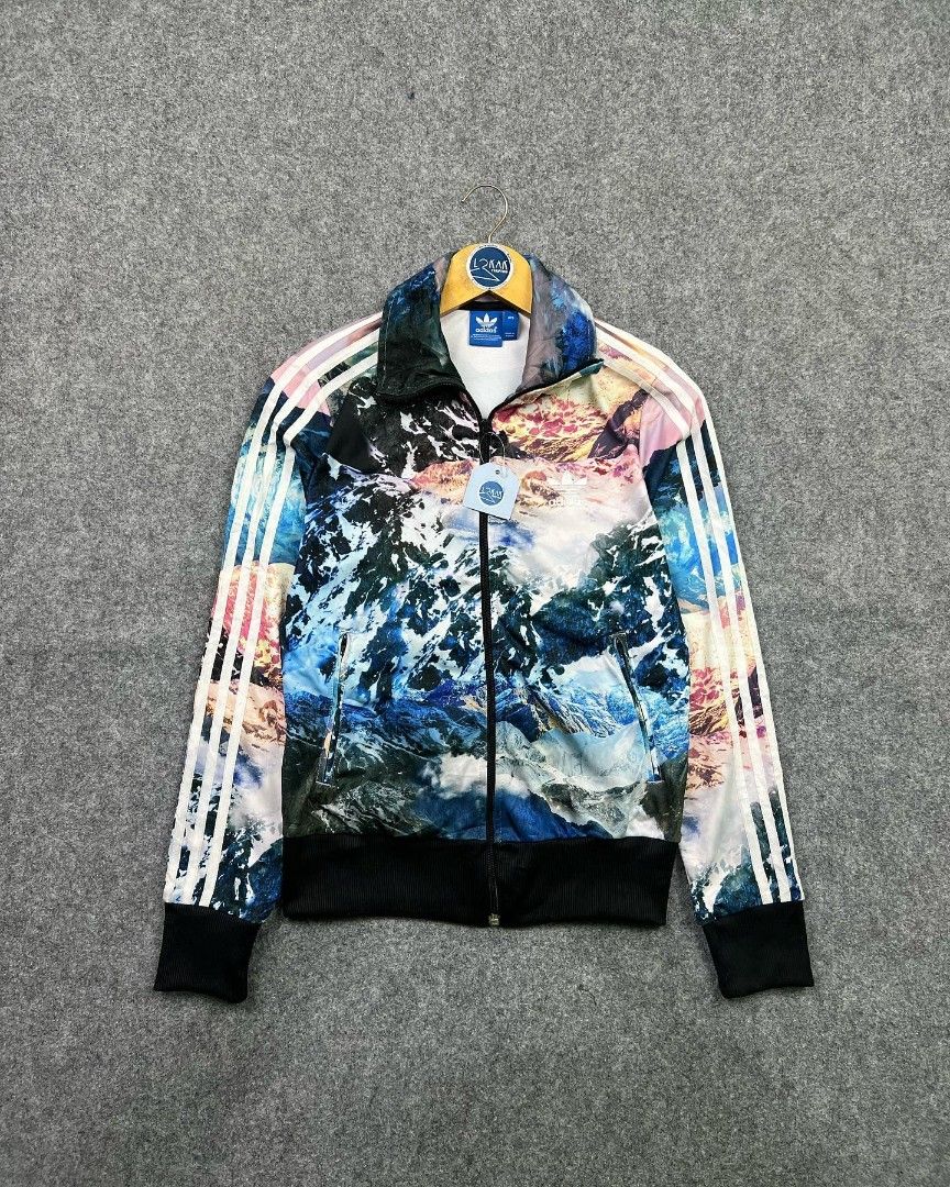 Adidas mountain online clash jacket