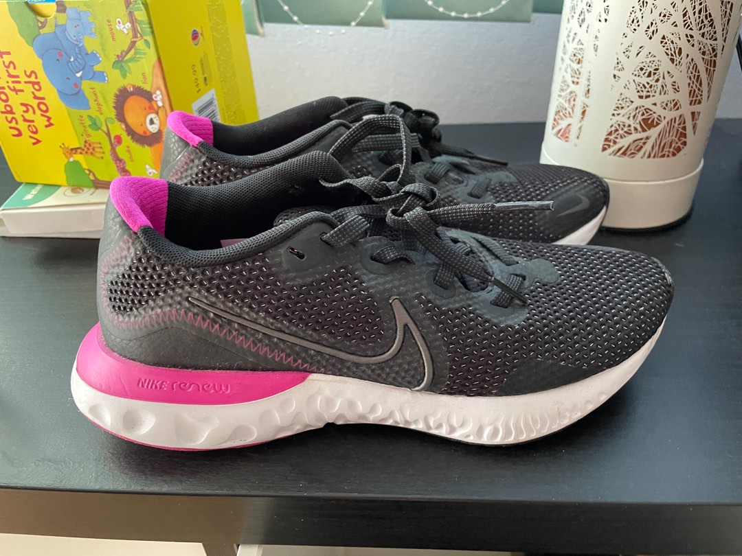 womens nike renew run