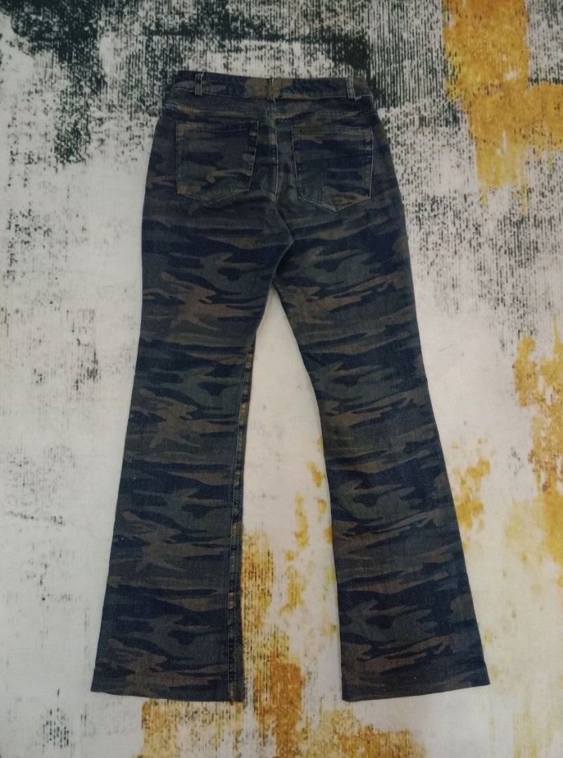 Camo outlet bootcut jeans