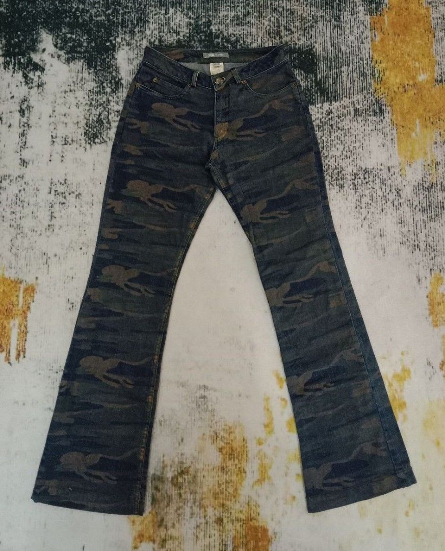 Camo outlet bootcut jeans