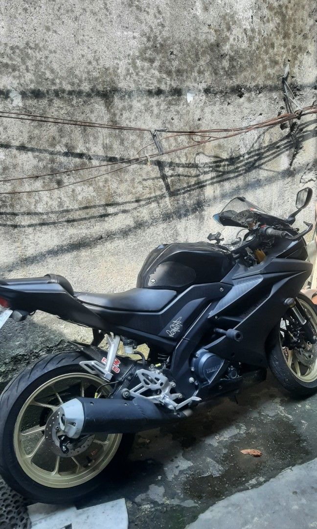 Yamaha on sale r15 second