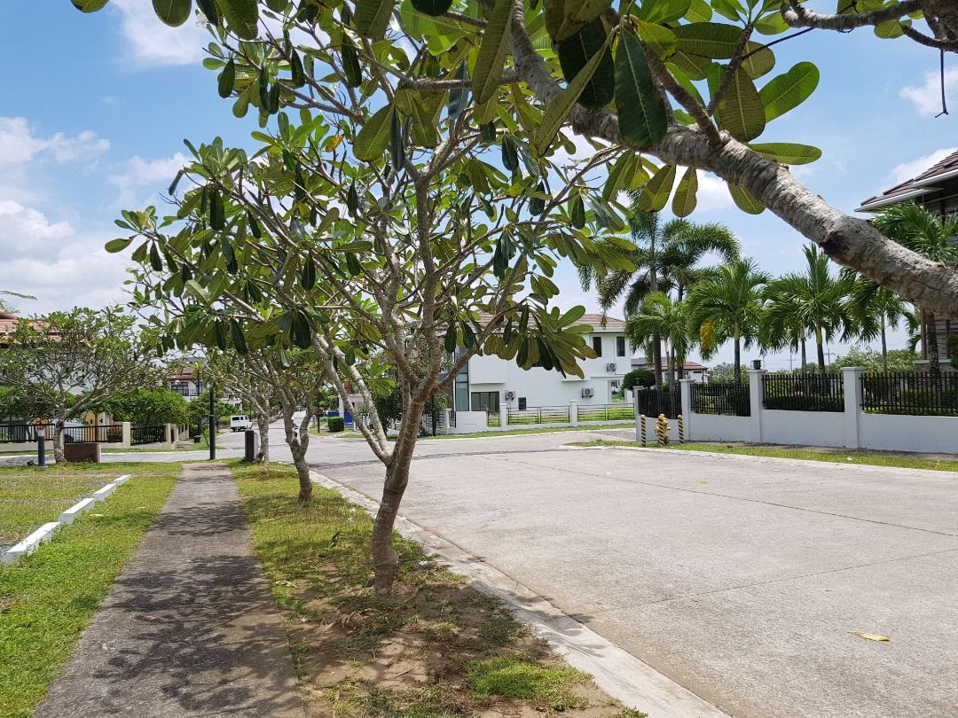 350 Sqm Lot for Sale South Forbes Phuket Mansions near Nuvali Sta. Rosa