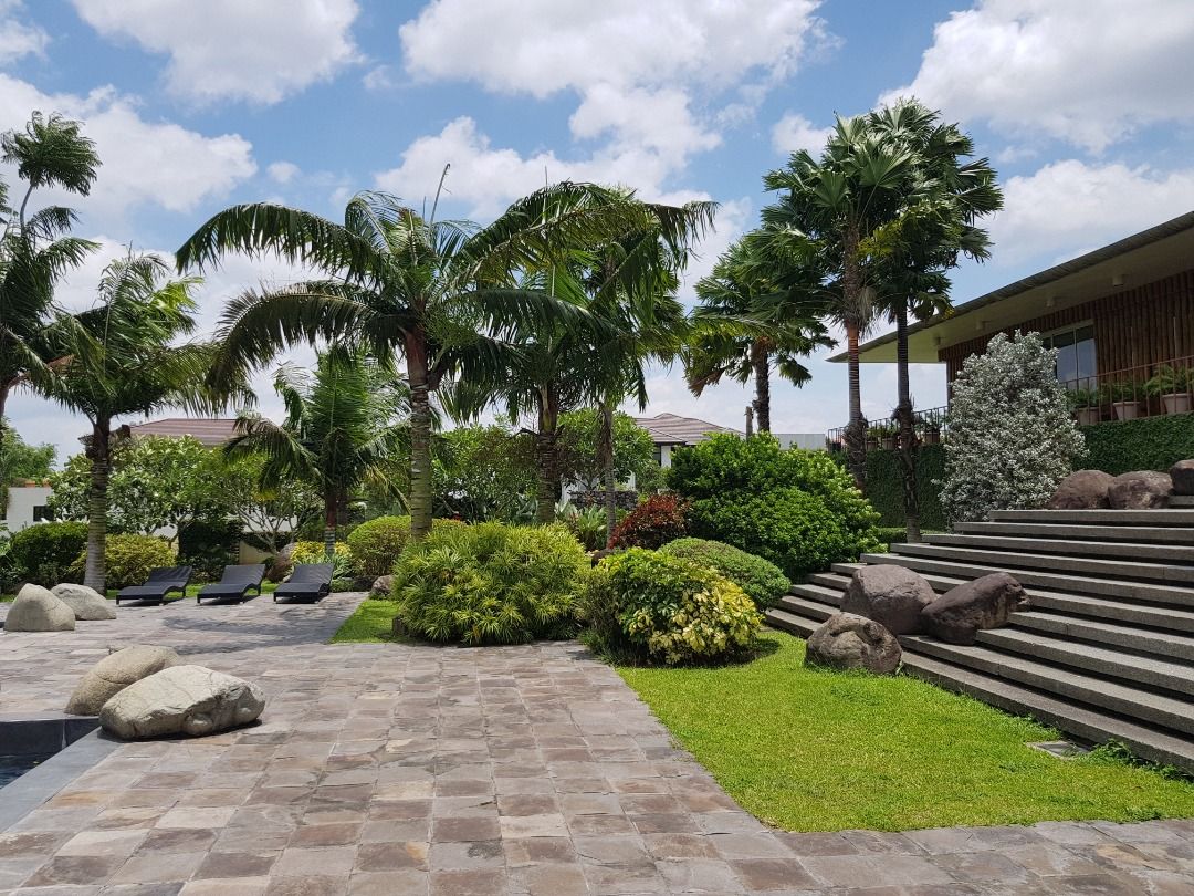 350 Sqm Lot for Sale South Forbes Phuket Mansions near Nuvali Sta. Rosa