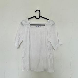 方領皺皺感純白上衣 
