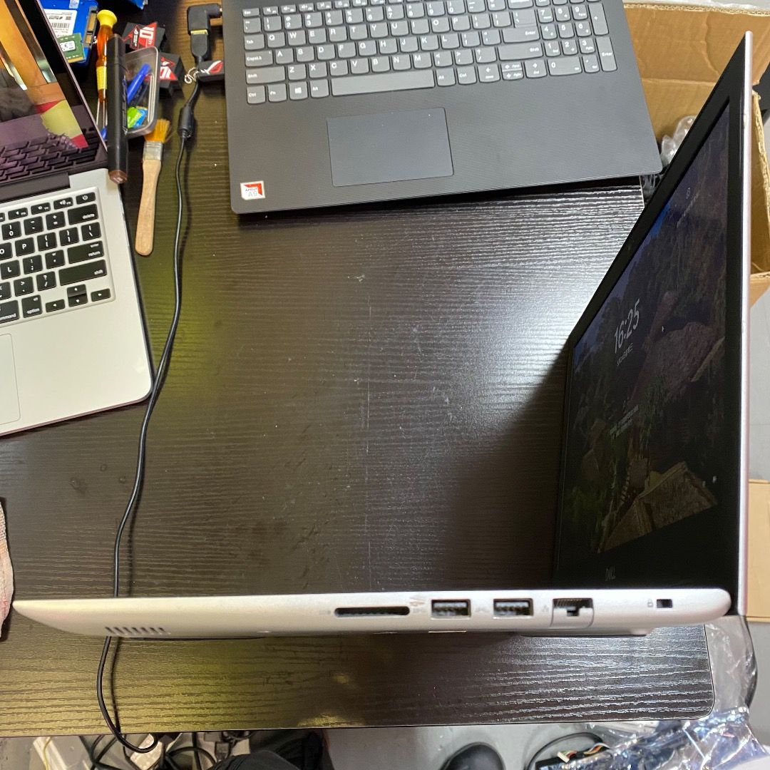 全金屬] Dell Vostro 5471 (獨顯/ 8代四核i5 / 14
