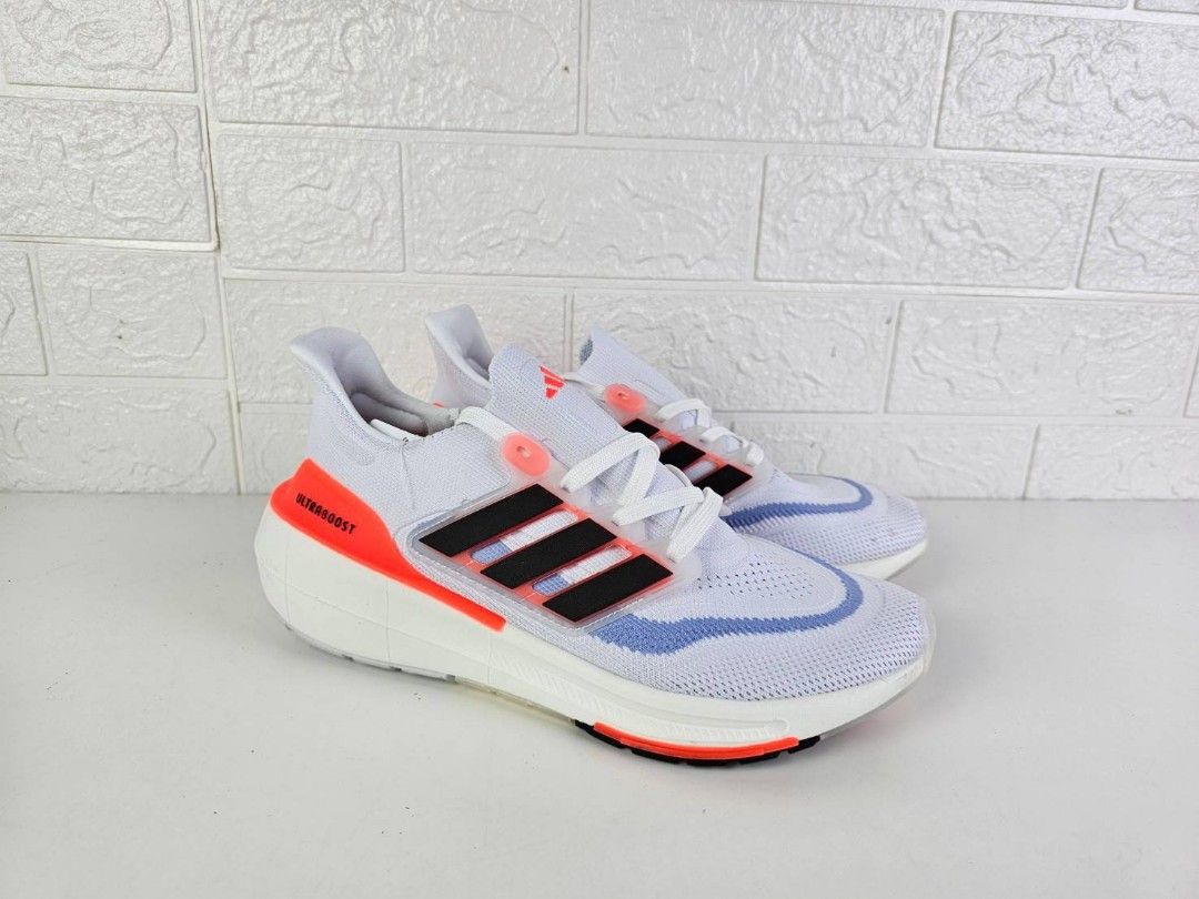 ADIDAS ULTRABOOST LIGHT WHITE RED, Fesyen Pria, Sepatu , Lainnya di  Carousell