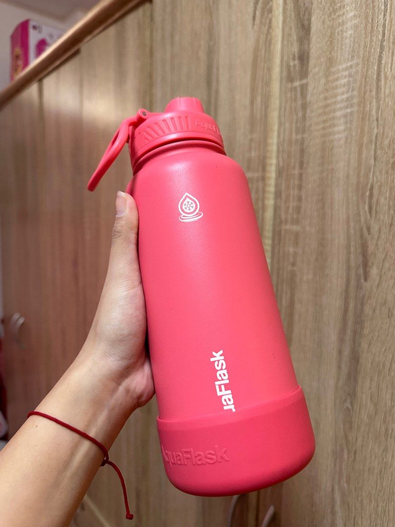 AQUAFLASK 32oz FLAMINGO, Furniture & Home Living, Kitchenware