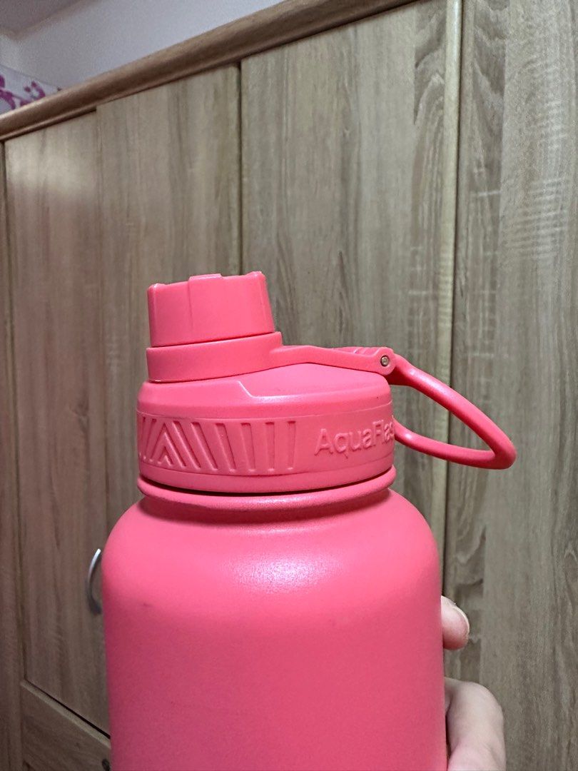 AQUAFLASK 32oz FLAMINGO, Furniture & Home Living, Kitchenware
