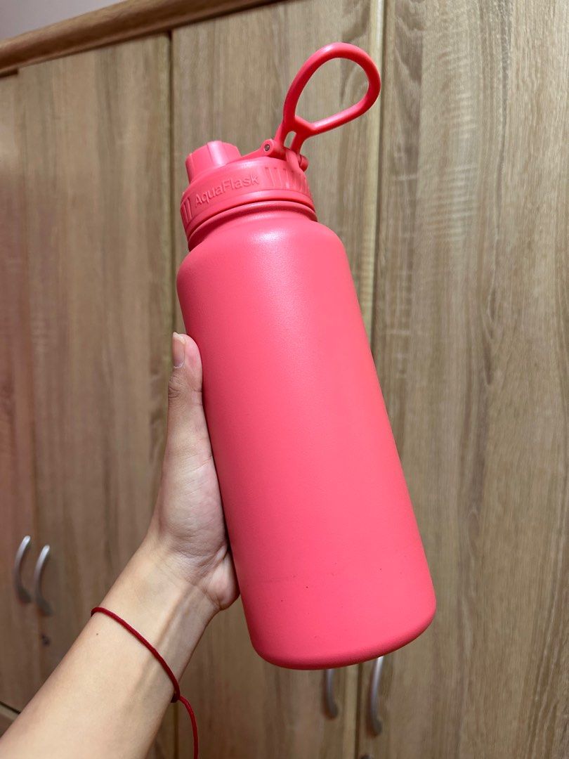 AQUAFLASK 32oz FLAMINGO, Furniture & Home Living, Kitchenware