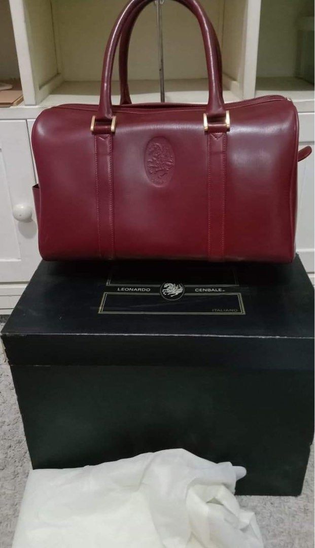Authentic Leonardo Cenbale doctors bag ITALY (Category: Luxury Bags & Wallets) located in Alcala. Submitted by jiysha (Listing ID 1233621470, Image 1). Description: With dust bag and box. Unused bag .