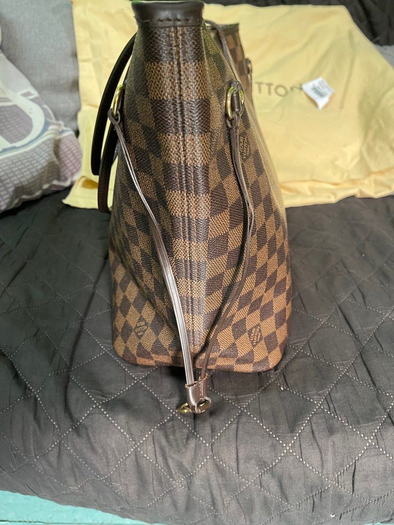 Louis Vuitton, Bags, Soldauthentic Louis Vuitton Neverfull Tote Bag