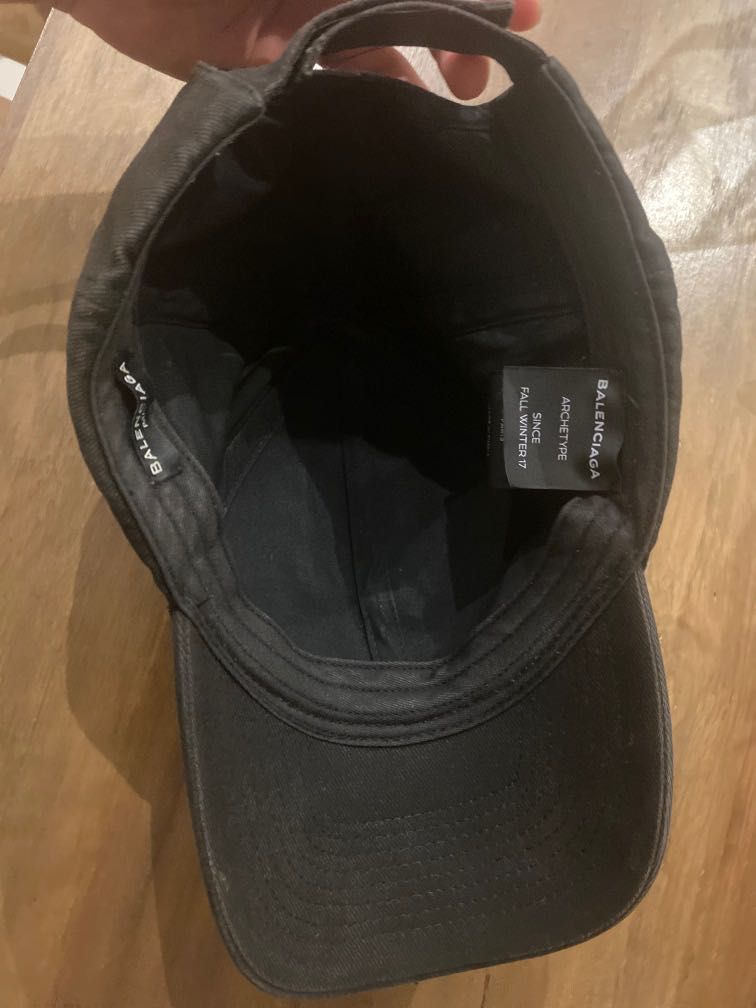 Balenciaga Cap Archetype Fall Winter 2017, Men's Fashion