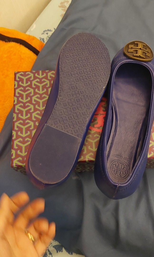 SOLD Blue Tory Flats (Category: Flats & Sandals) located in Manila. Submitted by concy (Listing ID 1233673175, Image 2). Description: old stock as is where is. fit size 8.