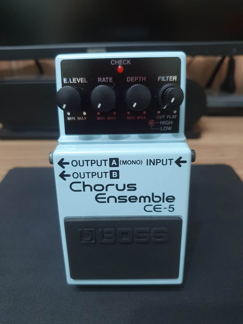 Boss Pedal Chorus Ensemble CE5, Hobbies & Toys, Music & Media