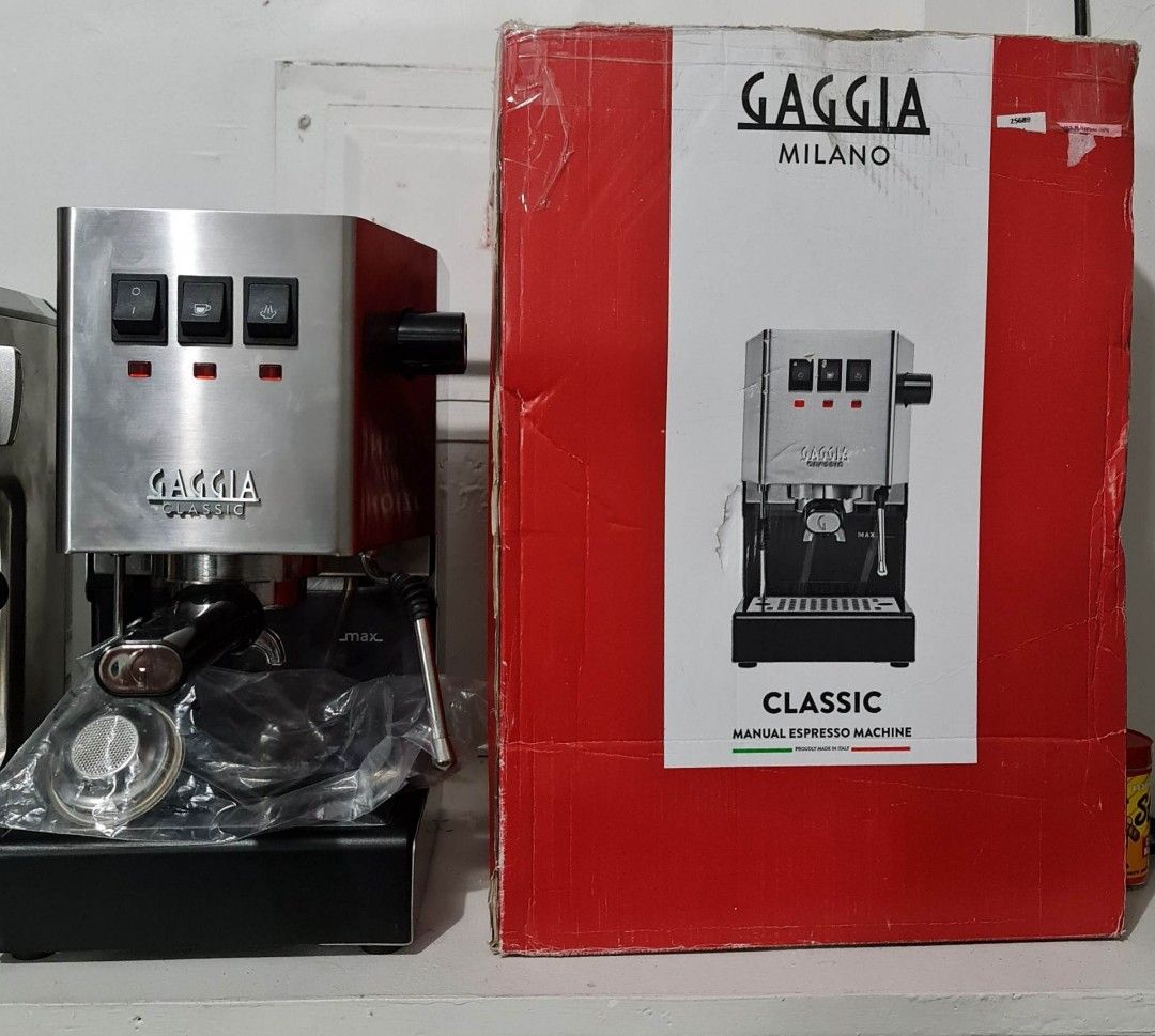 BRAND NEW GAGGIA CLASSIC PRO WITH FREE BURR COFFEE GRINDER, TV & Home
