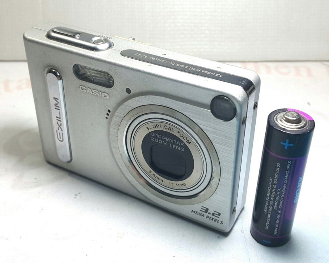 Casio Exilim Z3 Digital Camera (Category: Cameras) located in Calamba. Submitted by fromynes (Listing ID 1233685494, Image 3). Description: Originally bought for 3000 (2800 + ₱200 sf and charger) Sample pics are mine Comes with Charger & 1MB SD card Can send a video upon request Lady owned No other issues than super minimal hair scratches.