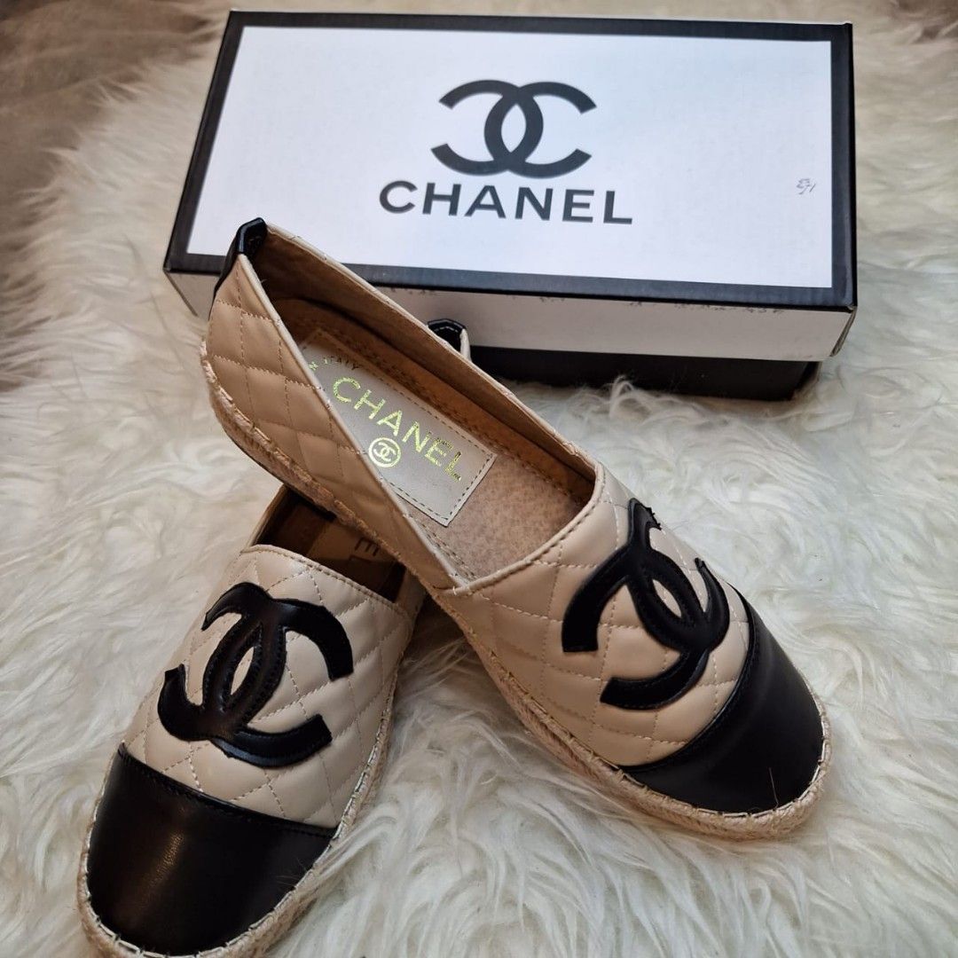 Chanel, Women's Fashion, Footwear, Flats On Carousell