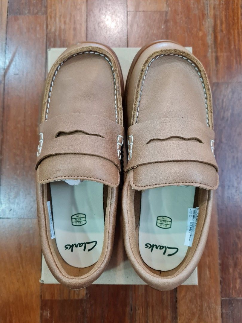 Clarks Kids Leather Shoe size uk13.5 Original